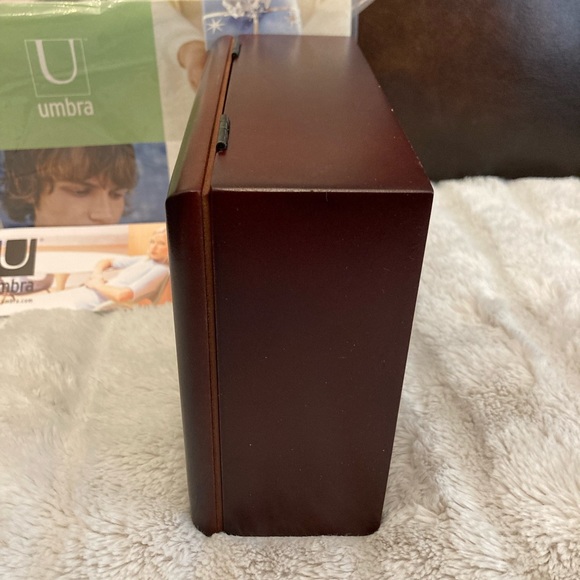 BNIB UMBRA Photo/Jewellery Box - Picture 5 of 7